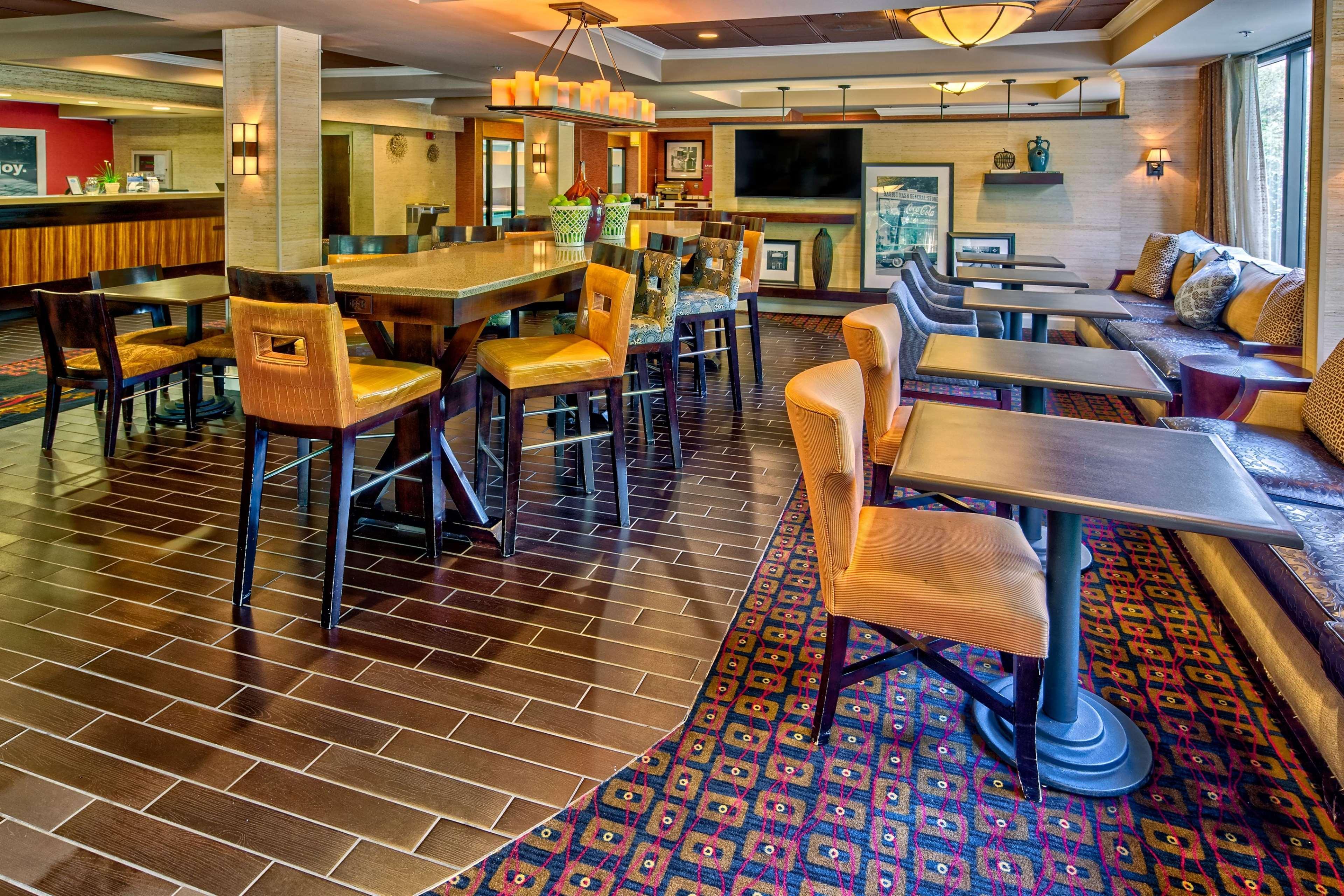 Hampton Inn Atlanta-Peachtree Corners/Норкросс Экстерьер фото