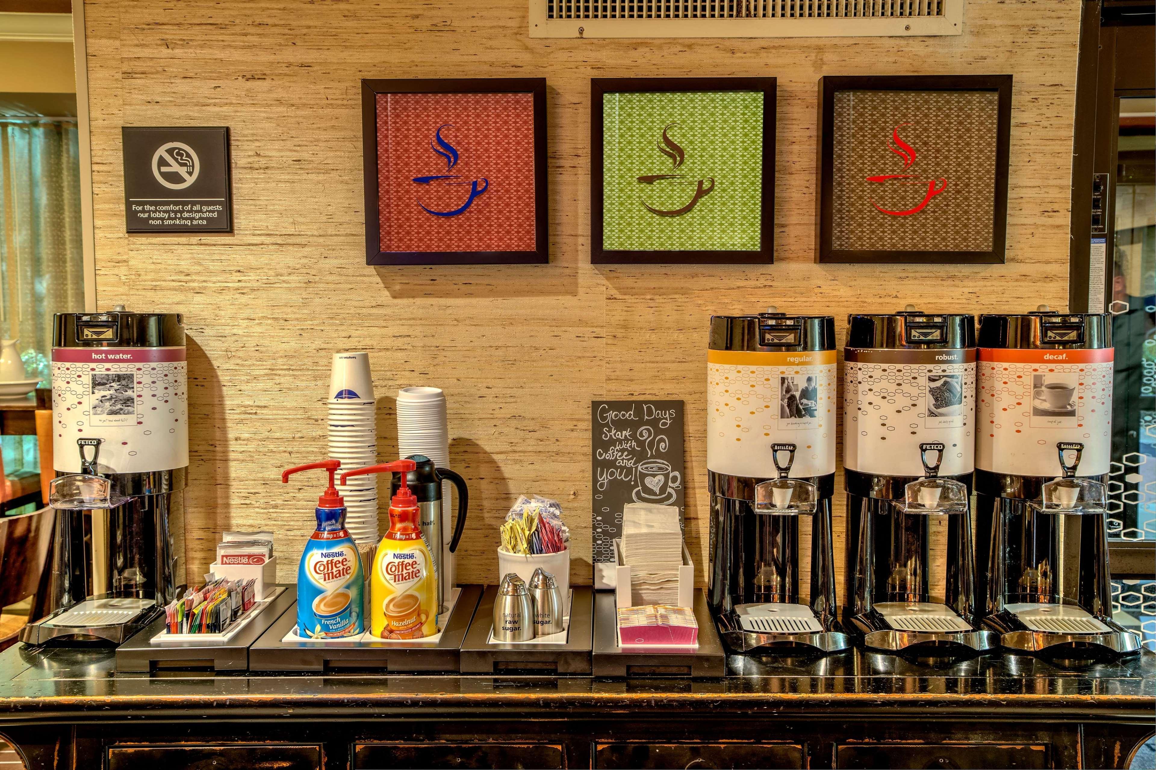 Hampton Inn Atlanta-Peachtree Corners/Норкросс Экстерьер фото
