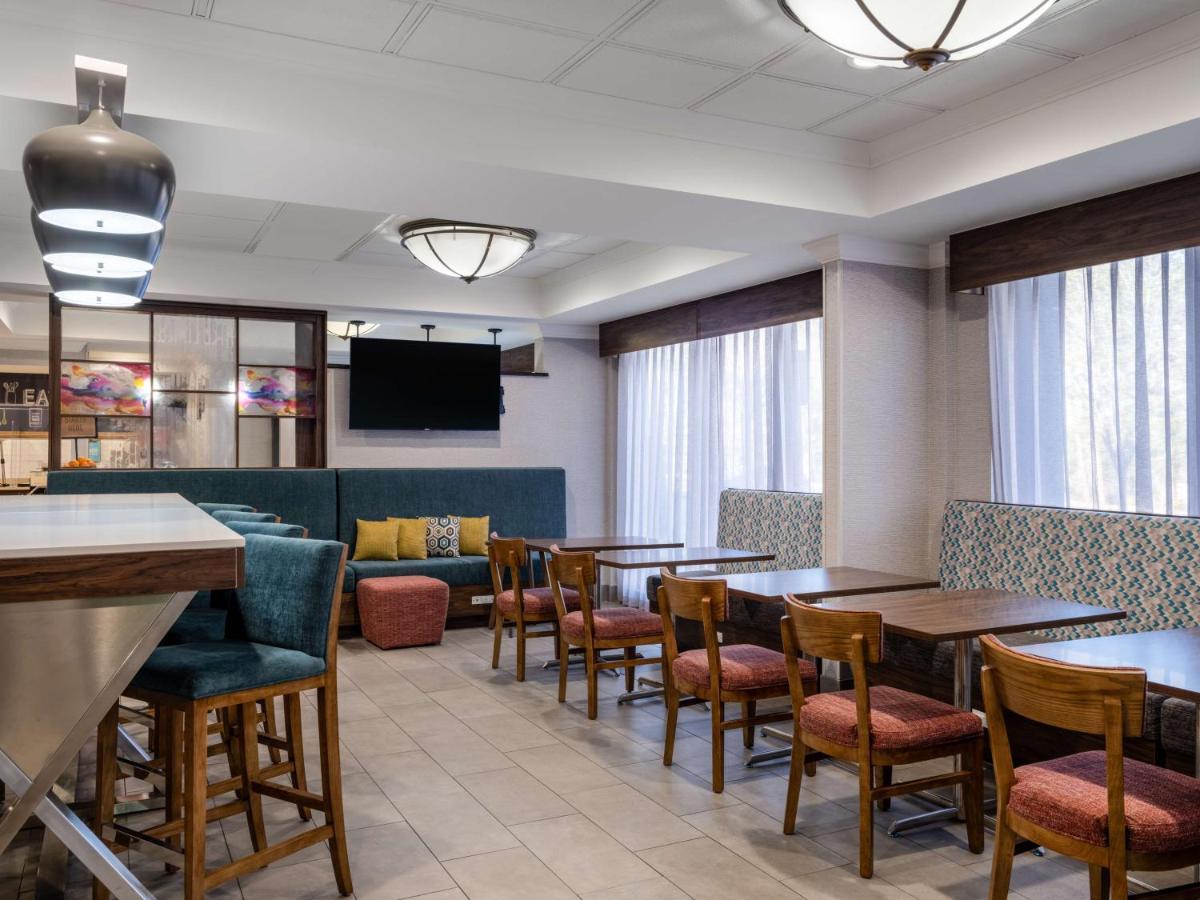 Hampton Inn Atlanta-Peachtree Corners/Норкросс Экстерьер фото