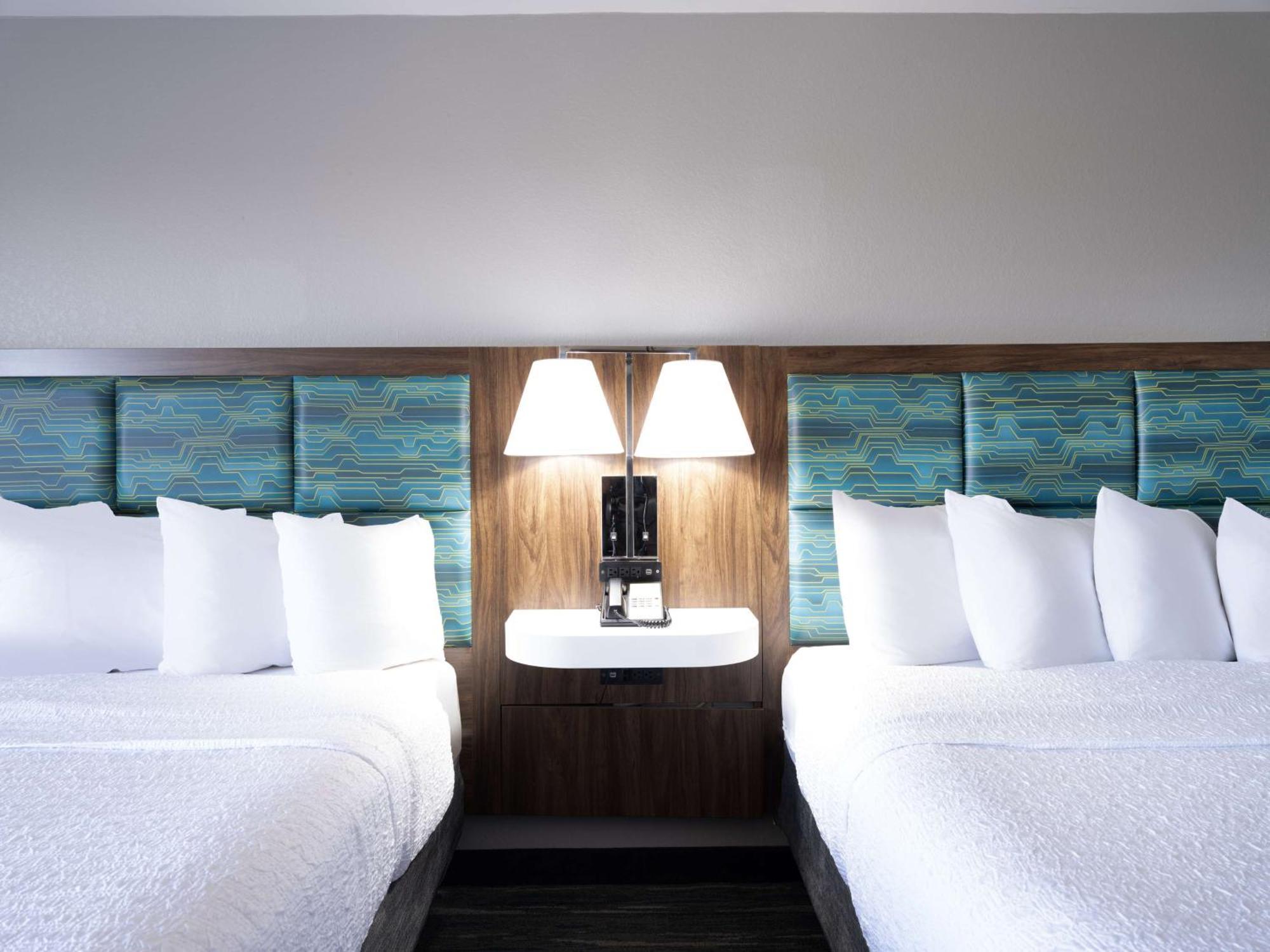 Hampton Inn Atlanta-Peachtree Corners/Норкросс Экстерьер фото