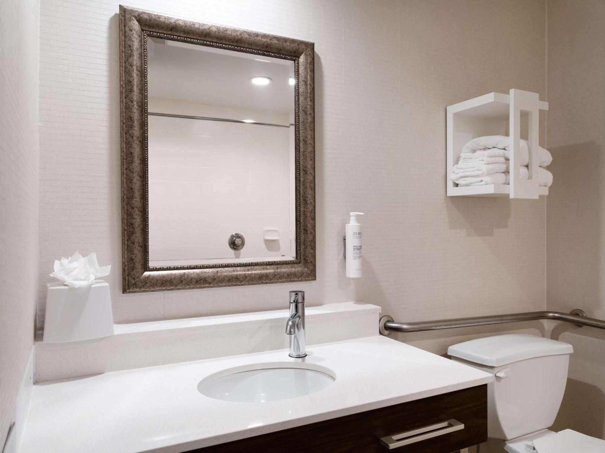 Hampton Inn Atlanta-Peachtree Corners/Норкросс Экстерьер фото